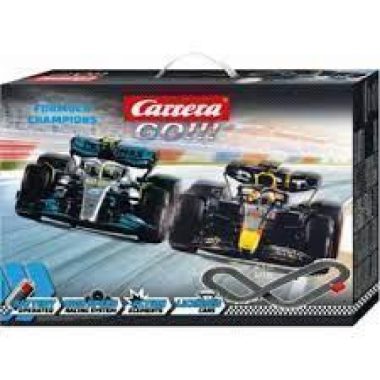 Carrera Go Slotracebaan Inhoud Set: Twee Autos (F1 Team Red Bull #1 Max Verstappen Versus F1 Team Mercedes # 44 Lewis Hamilton) 2 Regelaars 4.3M Baan Lengte En Een Power Base.