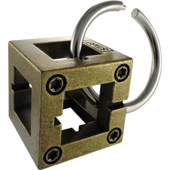 Huzzle Cast Box**