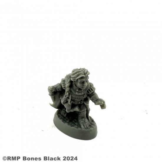 Molly Copperpot Halfling Rogue